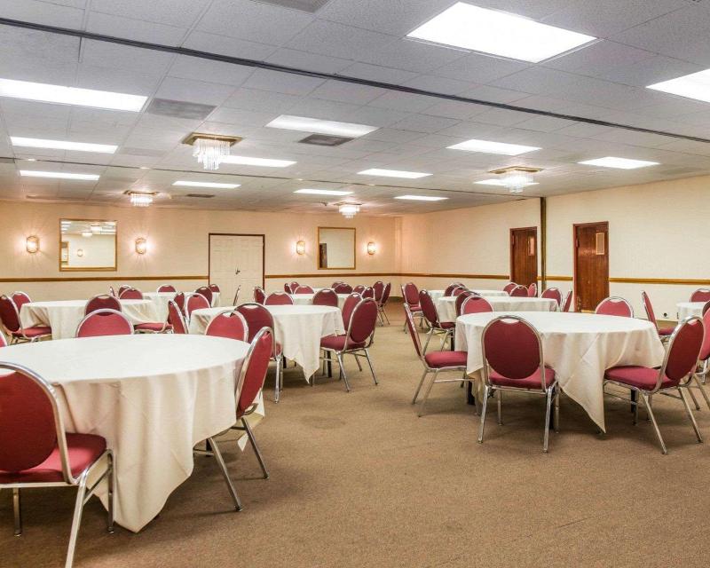 Clarion Inn And Events Center Pueblo North - photo 48
