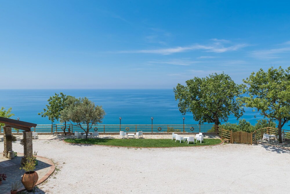 Il Poggio del Mare — 4-Star Luxury Hotel in San Mauro Cilento, Italy