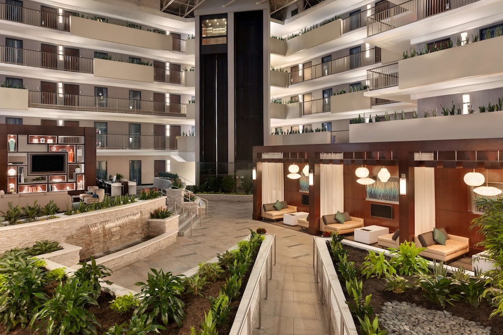 Embassy Suites by Hilton Atlanta Airport - photo 4
