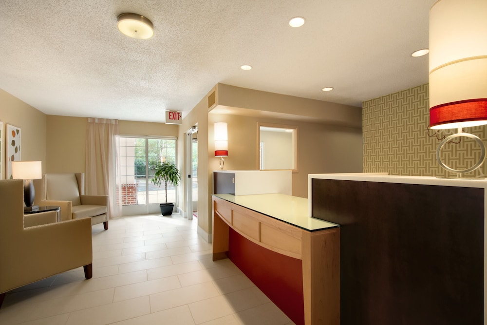 Mainstay Suites Hartford Meriden - photo 3