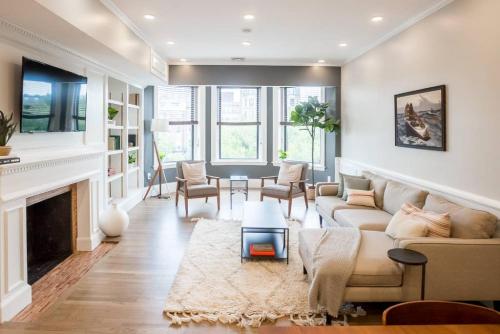 Walk to Fenway MIT Harvard and Boston Childrens Hospital — 4-Star Luxury Hotel in Boston, United States