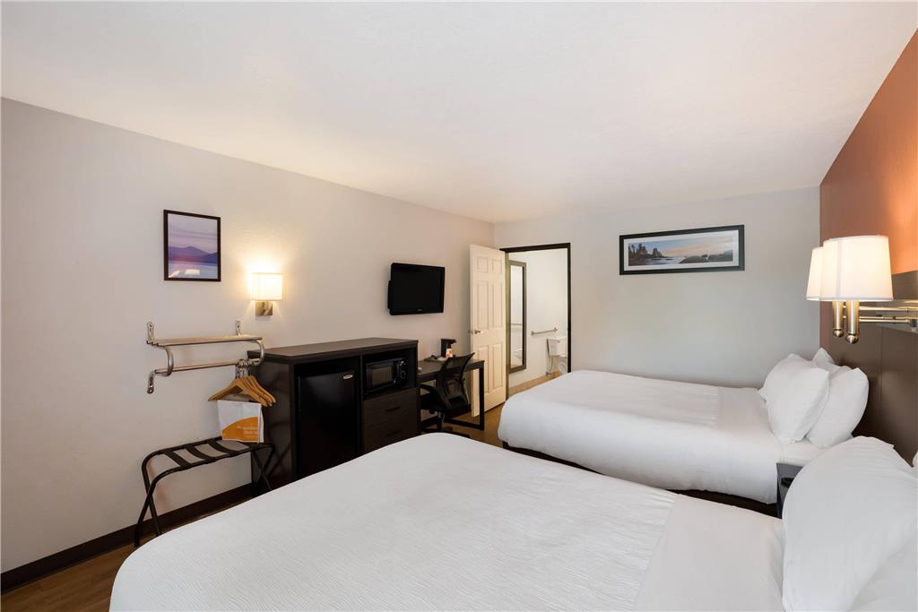 Quality Inn & Suites Junction - photo 12