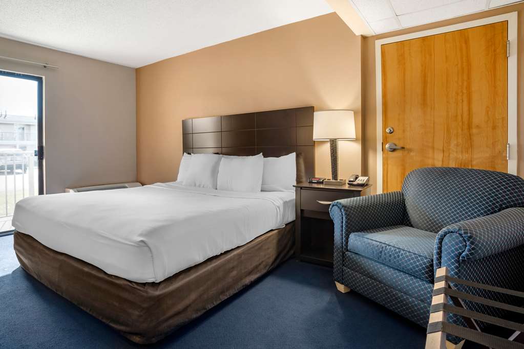Econo Lodge Inn & Suites Rehoboth Beach - photo 16
