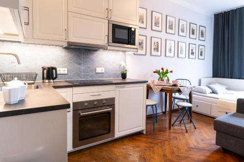 Cozy Old Town Studio — 4-Star Luxury Hotel in Krakow, Poland