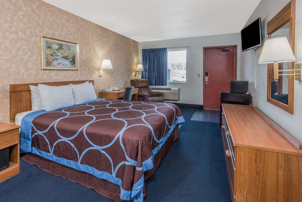 Super 8 by Wyndham Potosi - photo 6