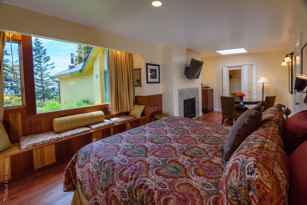 Inn at Buckhorn Cove - photo 4
