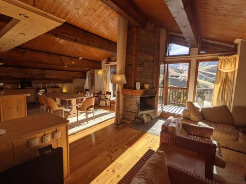 Duplex 170m2 Avec Terrasse Vue Domaine Skiable Arcs2000 — hotel in Les Arcs