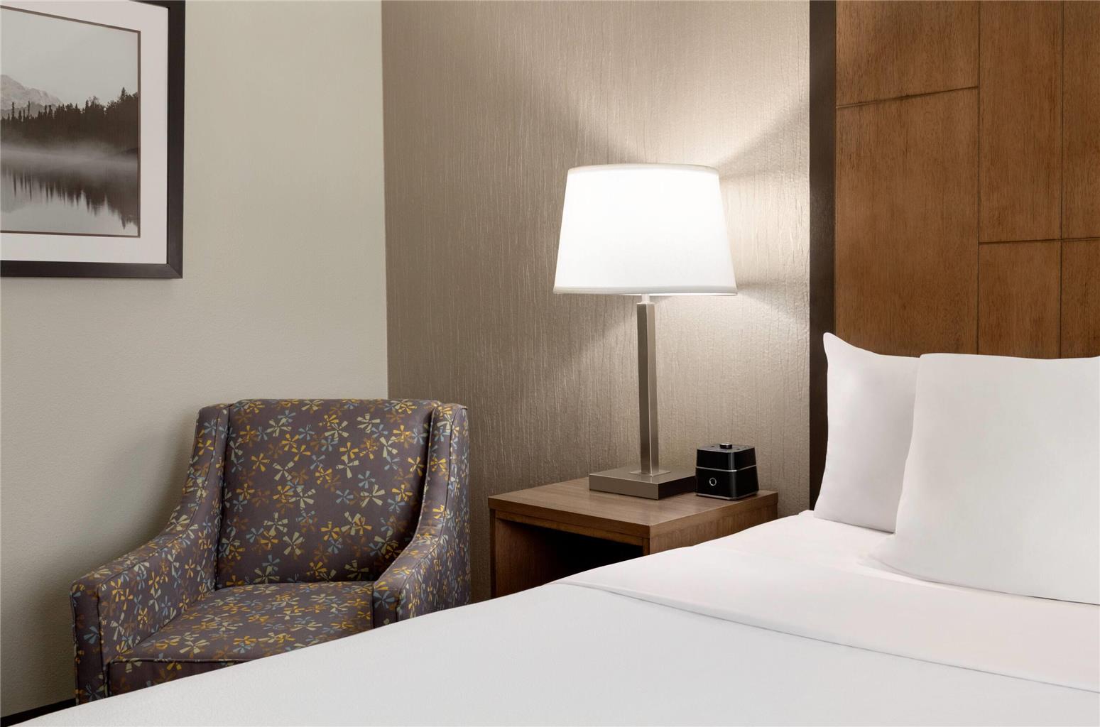 La Quinta Inn & Suites by Wyndham Fairbanks Airport - photo 17