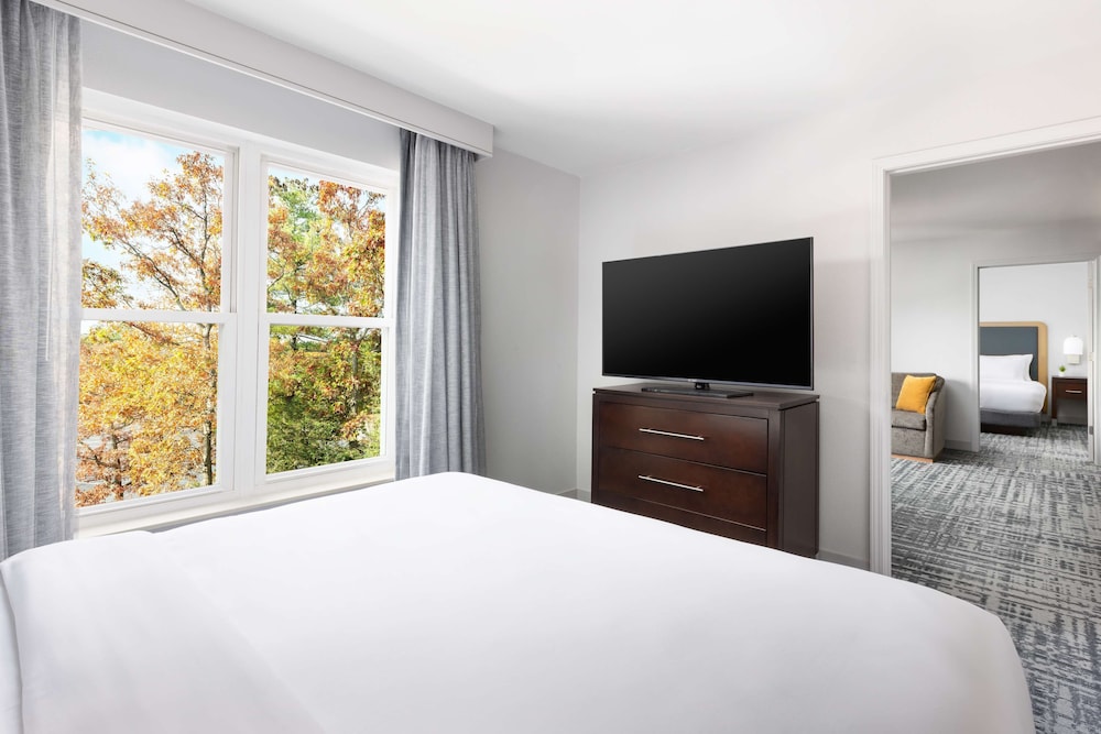 Homewood Suites by Hilton Manchester Airport - photo 12