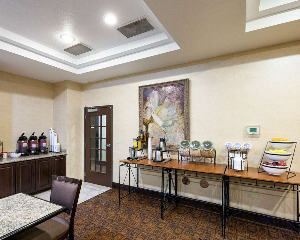 Comfort Inn & Suites Regional Medical Center - photo 27