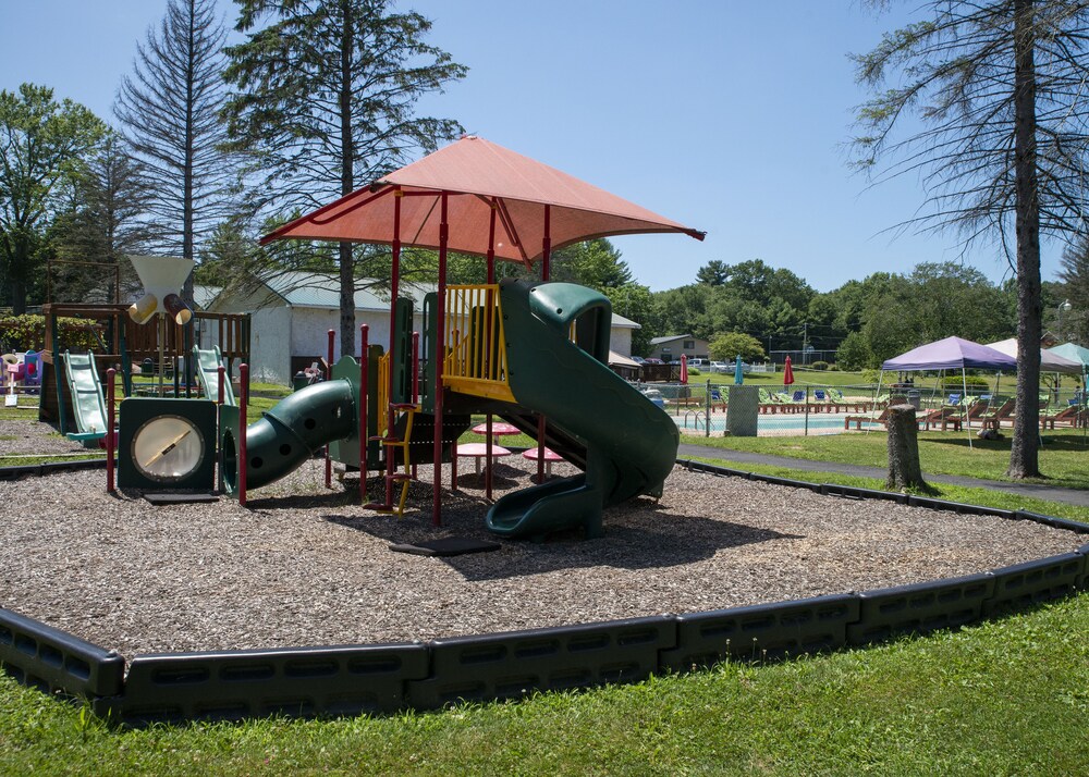 Chestnut Grove Resort - photo 104