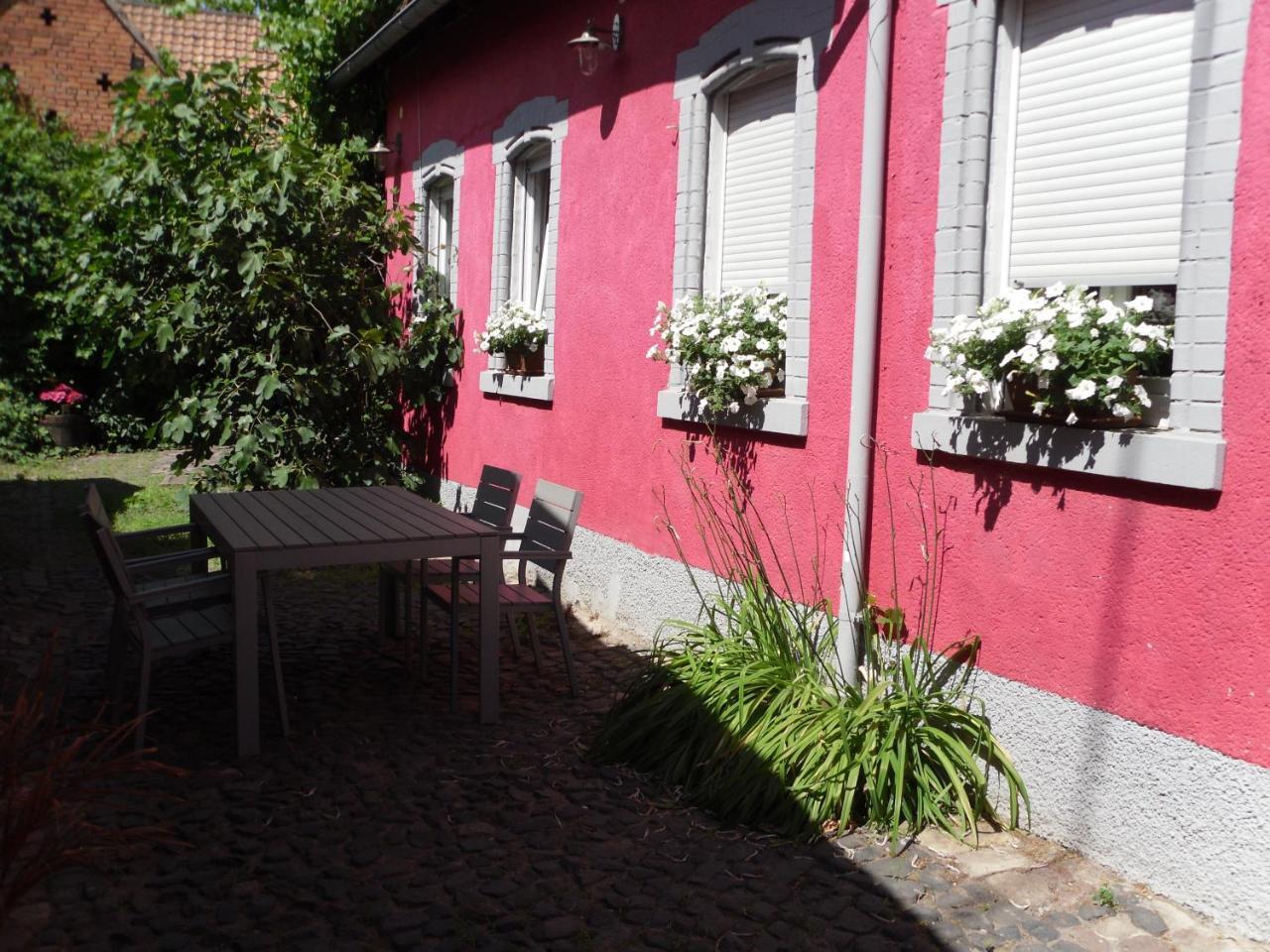 Winzeranwesen Weingut Christian Eberley Haupthaus I Mindestaufenthalt 4 Nachte Minimum Stay 4 Nights — Neustadt