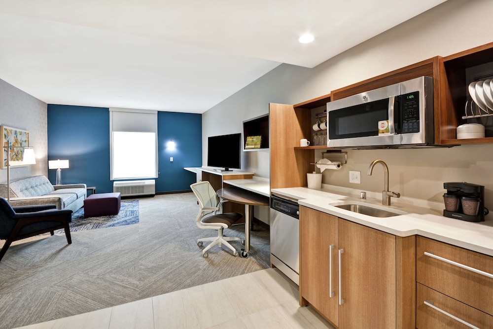 Home2 Suites by Hilton Plano Legacy West - photo 10
