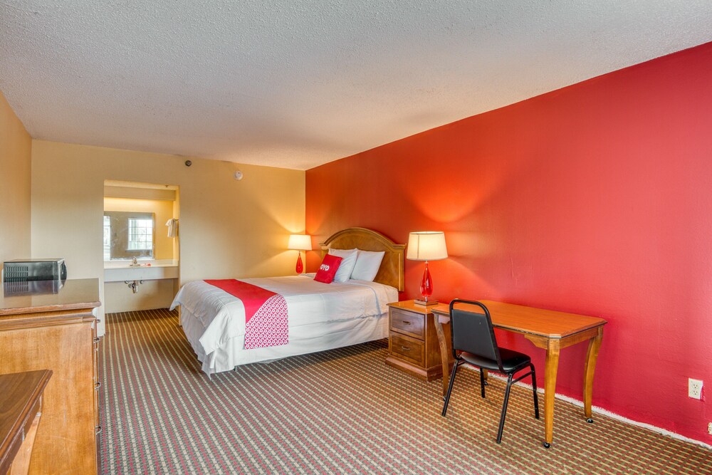 OYO Hotel Jackson Fairgrounds I 55 - photo 8