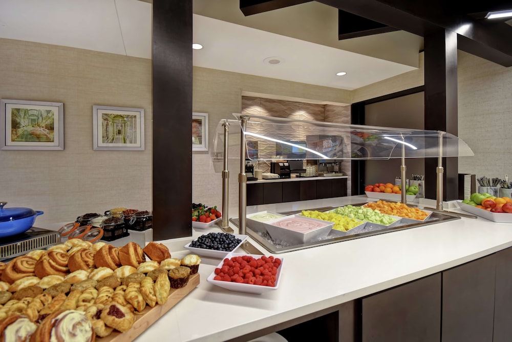 Embassy Suites Little Rock - photo 68