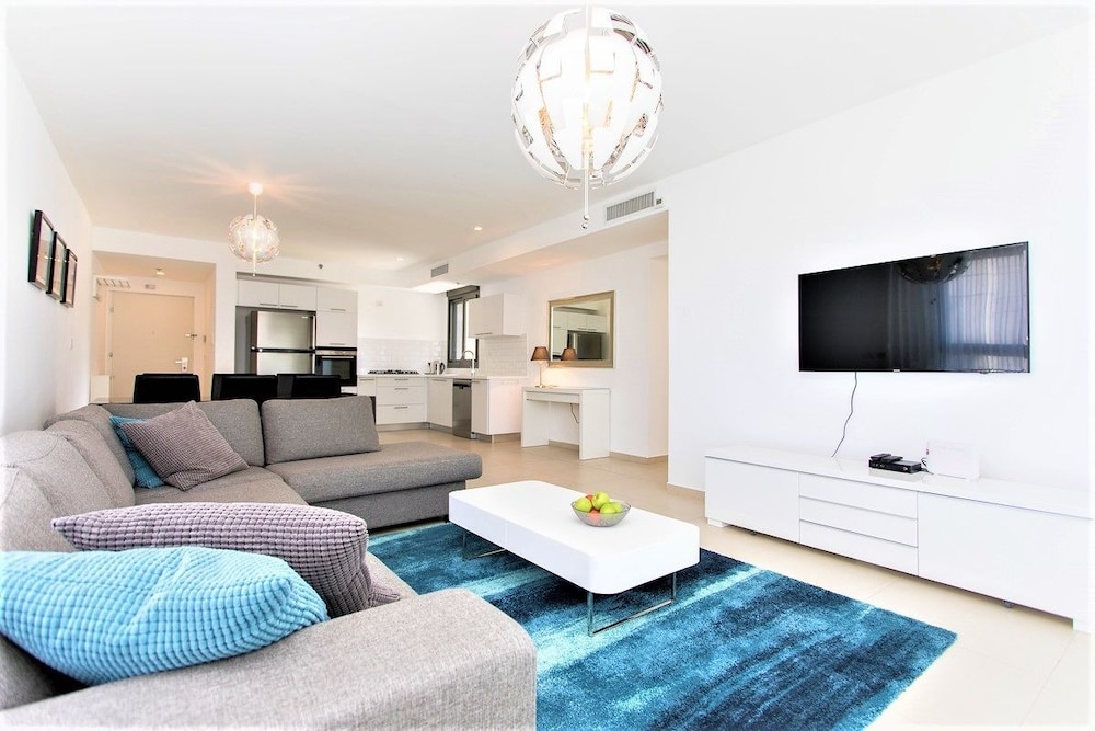 Nino Sea View in Haifa, Israel