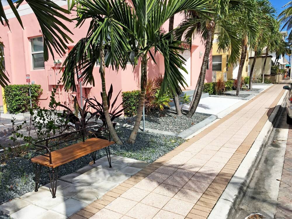Art Deco Beach Bungalows by RedAwning - photo 31