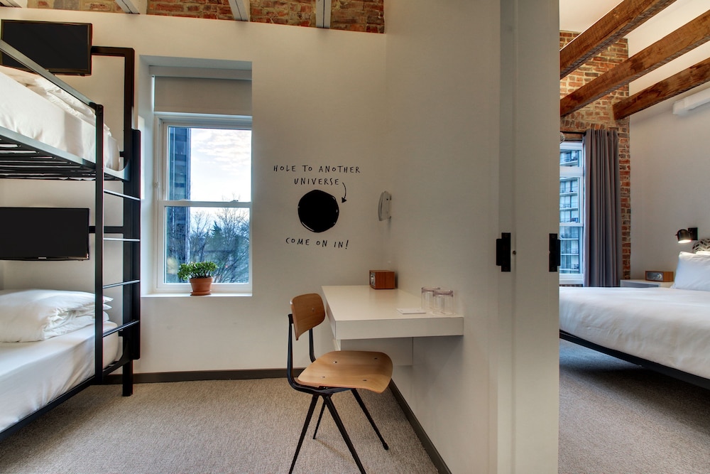 Hotel Hive - photo 35