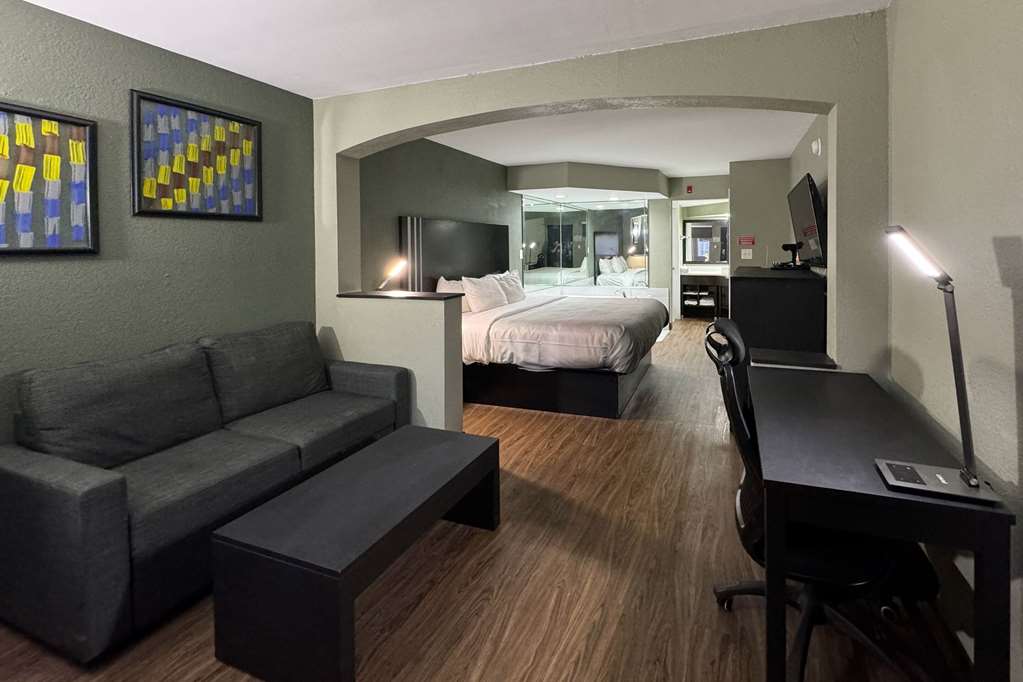 Quality Inn & Suites near Panama City Beach - photo 14