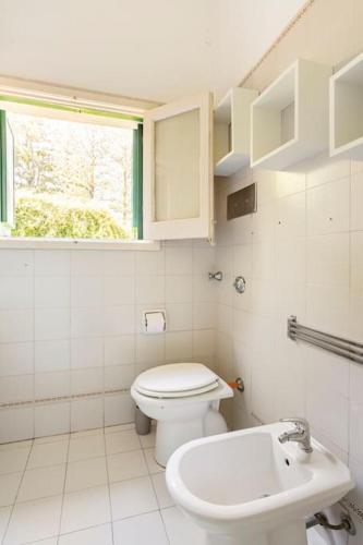 Mondello Sea View Beach Apartment — 4-Star Luxury Hotel in Palermo, Italy
