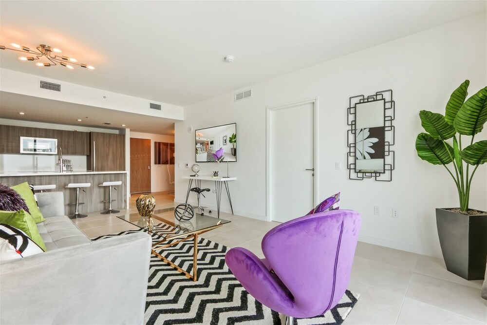 Top Fort Lauderdale Condo 7th Floor Private and Sanitized Hotel Amenities Free Parking for Stays Over 27 Days 400 ft From the Beach. Hosted by Super Host Fort Lauderdale - photo 10