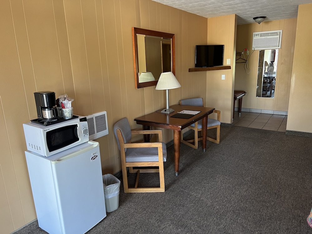 All Star Inn & Suites - photo 191
