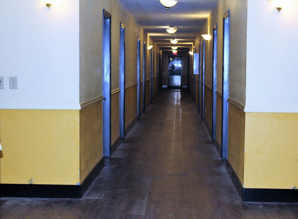 Airport Inn Chattanooga - photo 53