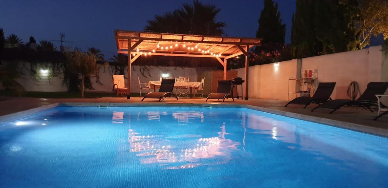 Villa Alicante Sunbeach — 4-Star Luxury Hotel in El Campello, Spain
