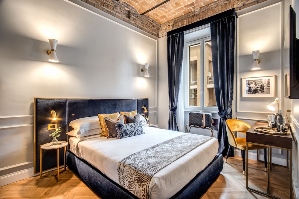 Tree Charme Augusto Luxury Suites - last minute hotel in Rome