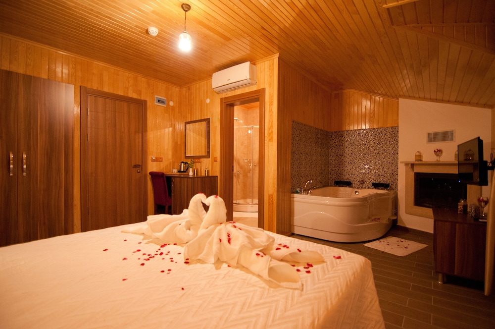 Defne Hotel — Sile — photo 4