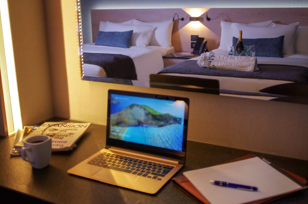 Quartz Hotel & SPA