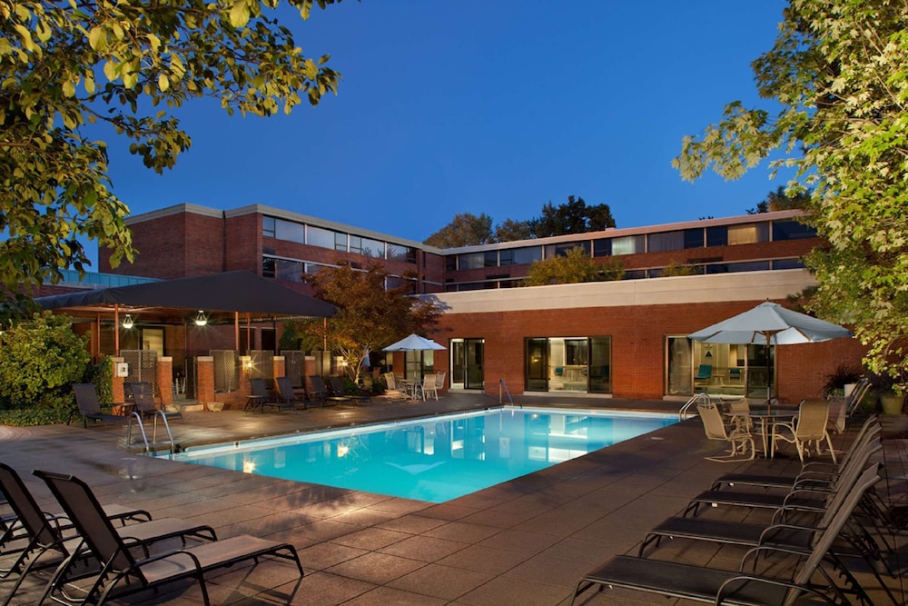 DoubleTree by Hilton Akron Fairlawn - photo 38