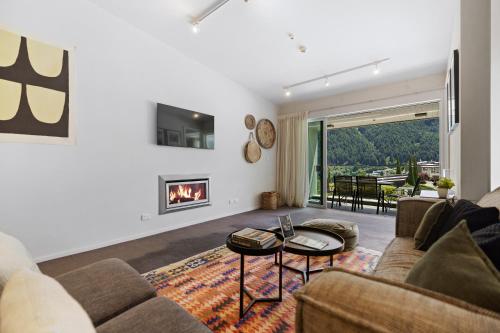 Stylish Haven Luxury Interiors in Prime Location — 4-Star Luxury Hotel in Queenstown, New Zealand