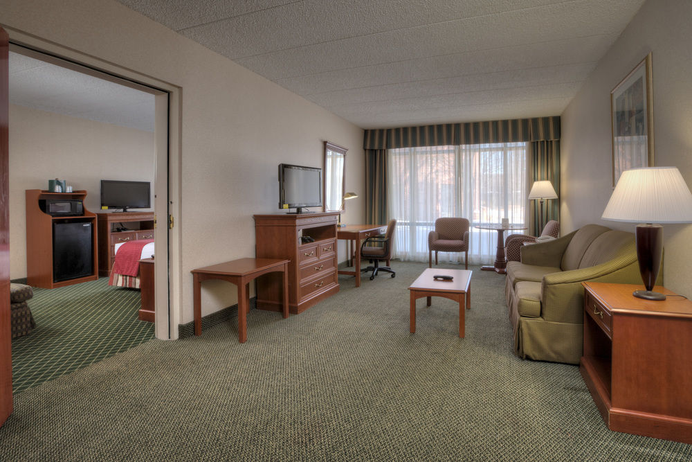 Wyndham Garden Southgate - photo 9