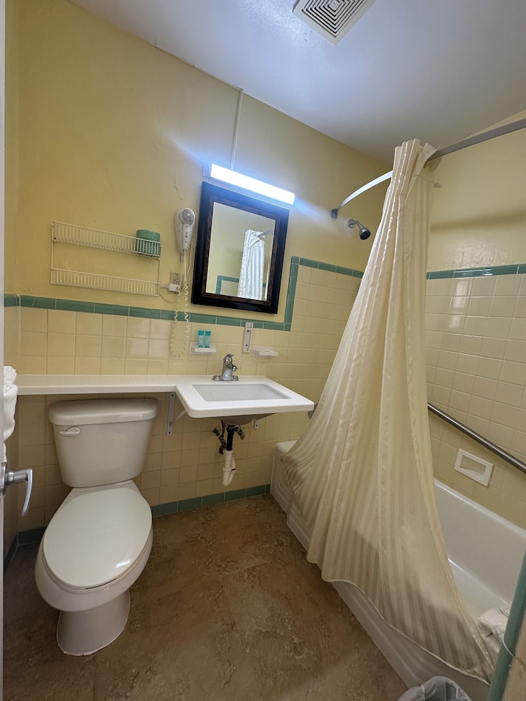 Super Inn By Oyo Daytona Beach Near Airport - photo 17