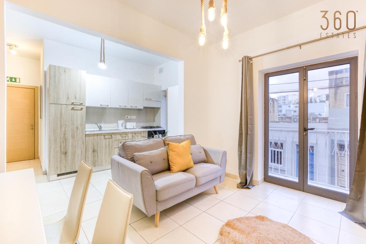 Modern 1BR home with Private Balcony in St Julians by 360 Estates — 4-Star Luxury Hotel in San Giljan, Malta