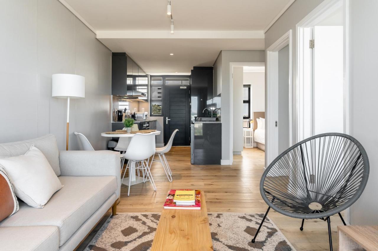 Burmeister 401 2 Bedroom Apartment across from Ocean Onsite Parking