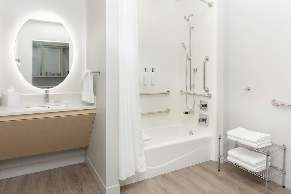 TownePlace Suites Monrovia - photo 5