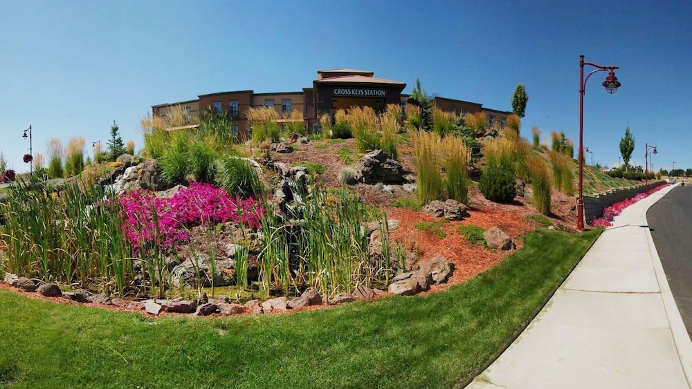 The Inn at Cross Keys Station in Madras, United States