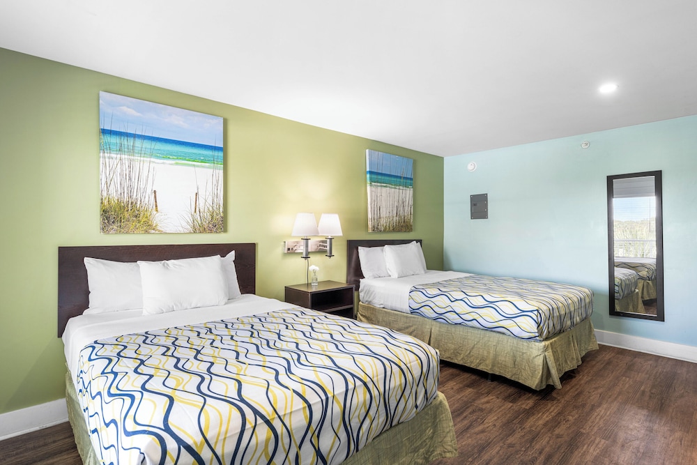 Boardwalk Beach Hotel - photo 17