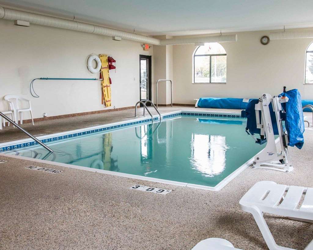 Quality Inn Durand I 69 - photo 40