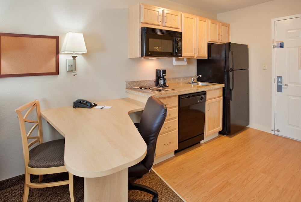 Candlewood Suites Junction City Fort Riley by IHG - photo 5