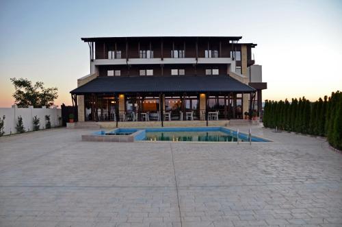 Pensiunea Sara — 4-Star Luxury Hotel in Focsani, Romania