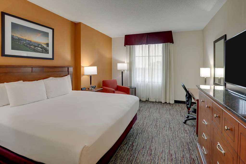 Drury Inn & Suites Charlotte Northlake - photo 25