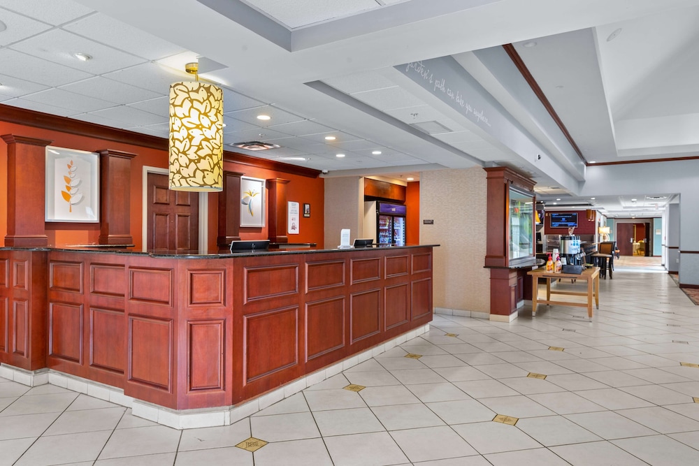 Hilton Garden Inn Starkville - photo 26