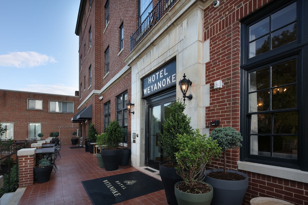 Hotel Weyanoke — hotel in Farmville