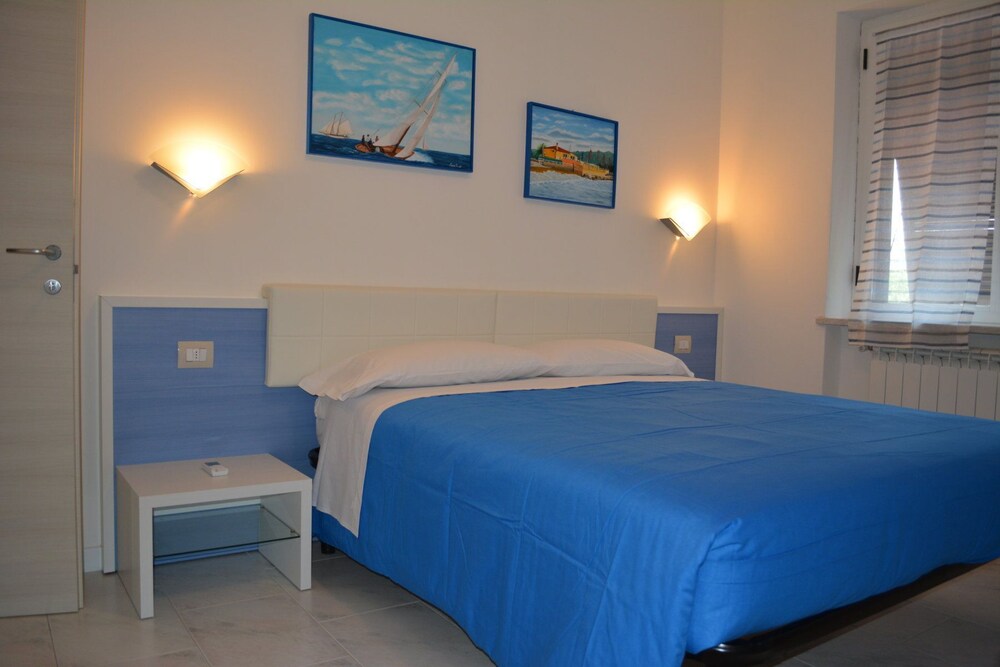 Casa Vacanza La Luna — 4-Star Luxury Hotel in Sarzana, Italy
