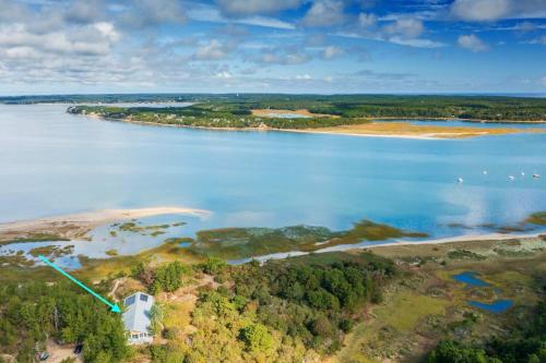 Private Beach With Incredible Views On Lt Island — Wellfleet