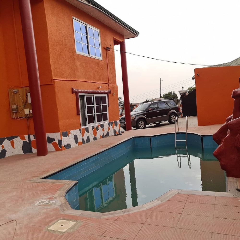 Jb Kajess Hotel — Kumasi