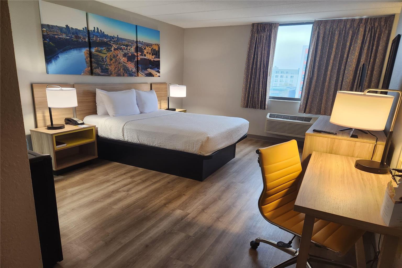 Days Hotel by Wyndham University Ave SE - photo 21
